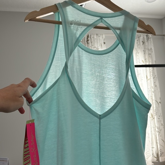 Lilly Pulitzer luxletic top size L - Picture 2 of 2